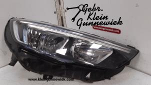 Gebruikte Rechter Koplamp Opel Insignia Prijs € 225,00 Margeregeling aangeboden door Gebr.Klein Gunnewiek Ho.BV
