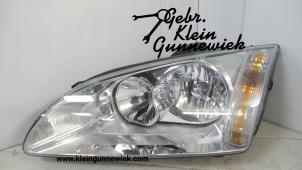 Gebruikte Linker Koplamp Ford Focus Prijs € 50,00 Margeregeling aangeboden door Gebr.Klein Gunnewiek Ho.BV
