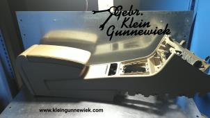 Gebruikte Armsteun Volkswagen Passat Prijs € 60,00 Margeregeling aangeboden door Gebr.Klein Gunnewiek Ho.BV