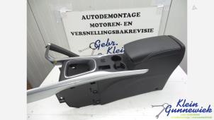 Gebruikte Armleuning Renault Kadjar Prijs € 135,00 Margeregeling aangeboden door Klein Gunnewiek Autodemontage & Motorentechniek