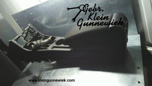 Gebruikte Armleuning Volkswagen Passat Prijs € 90,00 Margeregeling aangeboden door Gebr.Klein Gunnewiek Ho.BV