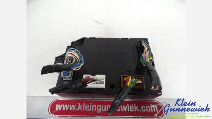 Gebruikte Module Bodycontrol Renault Captur Prijs € 64,00 Margeregeling aangeboden door Klein Gunnewiek Autodemontage & Motorentechniek