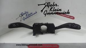Gebruikte Licht + Raw Schakelaar Volkswagen Polo Prijs € 35,00 Margeregeling aangeboden door Gebr.Klein Gunnewiek Ho.BV