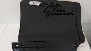 Gebruikte Dashboardkastje Audi E-Tron Prijs € 75,00 Margeregeling aangeboden door Gebr.Klein Gunnewiek Ho.BV