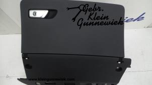 Gebruikte Handschoenenkastje Audi TT Prijs € 75,00 Margeregeling aangeboden door Gebr.Klein Gunnewiek Ho.BV