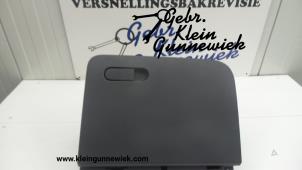 Gebruikte Handschoenenkastje Volkswagen Beetle Prijs € 50,00 Margeregeling aangeboden door Gebr.Klein Gunnewiek Ho.BV