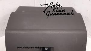 Gebruikte Handschoenenkastje Volkswagen Bestel Prijs € 30,00 Margeregeling aangeboden door Gebr.Klein Gunnewiek Ho.BV