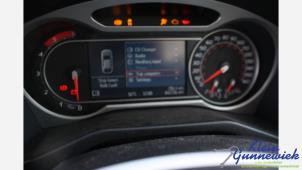 Gebruikte Display Interieur Ford Mondeo Prijs € 125,00 Margeregeling aangeboden door Klein Gunnewiek Autodemontage & Motorentechniek