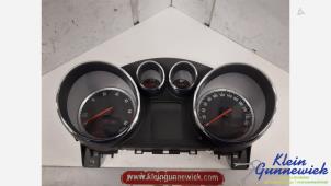 Gebruikte Cockpit Opel Astra Prijs € 100,00 Margeregeling aangeboden door Klein Gunnewiek Autodemontage & Motorentechniek