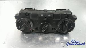 Gebruikte Chaufage Bedieningspaneel Volkswagen Passat Prijs € 40,00 Margeregeling aangeboden door Klein Gunnewiek Autodemontage & Motorentechniek