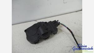 Gebruikte Kachelklep Motor BMW 4-Serie Prijs € 40,00 Margeregeling aangeboden door Klein Gunnewiek Autodemontage & Motorentechniek