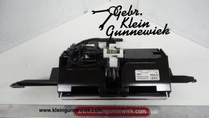 Gebruikte Kantelmechaniek display Audi A6 Prijs € 75,00 Margeregeling aangeboden door Gebr.Klein Gunnewiek Ho.BV