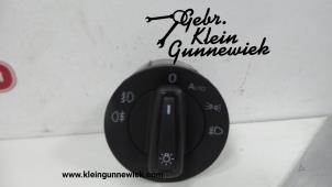 Gebruikte Licht Schakelaar Volkswagen Polo Prijs € 40,00 Margeregeling aangeboden door Gebr.Klein Gunnewiek Ho.BV