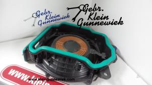 Gebruikte Speaker BMW 7-Serie Prijs € 75,00 Margeregeling aangeboden door Gebr.Klein Gunnewiek Ho.BV