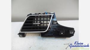 Gebruikte Luchtrooster Dashboard Audi A8 Prijs € 40,00 Margeregeling aangeboden door Klein Gunnewiek Autodemontage & Motorentechniek