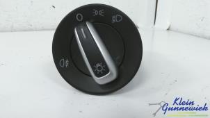 Gebruikte Licht Schakelaar Volkswagen Polo Prijs € 15,00 Margeregeling aangeboden door Klein Gunnewiek Autodemontage & Motorentechniek