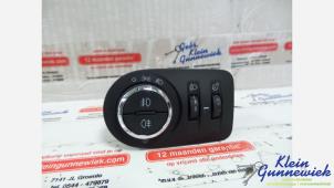 Gebruikte Licht Schakelaar Opel Corsa Prijs € 25,00 Margeregeling aangeboden door Klein Gunnewiek Autodemontage & Motorentechniek
