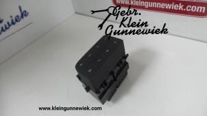 Gebruikte MMI schakelaar Audi A4 Prijs € 125,00 Margeregeling aangeboden door Gebr.Klein Gunnewiek Ho.BV