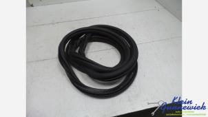 Gebruikte Deurrubber 4Deurs links-achter Volkswagen Golf Prijs € 20,00 Margeregeling aangeboden door Klein Gunnewiek Autodemontage & Motorentechniek