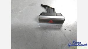 Gebruikte Alarmlicht Schakelaar Ford S-Max Prijs € 20,00 Margeregeling aangeboden door Klein Gunnewiek Autodemontage & Motorentechniek