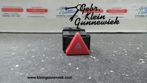 Gebruikte Gevarenlicht Schakelaar Volkswagen Lupo Prijs € 15,00 Margeregeling aangeboden door Gebr.Klein Gunnewiek Ho.BV