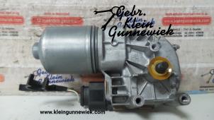 Gebruikte Ruitenwissermotor voor Volkswagen Touran Prijs € 45,00 Margeregeling aangeboden door Gebr.Klein Gunnewiek Ho.BV