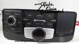 Gebruikte Radiobedienings paneel Audi A8 Prijs € 175,00 Margeregeling aangeboden door Gebr.Klein Gunnewiek Ho.BV