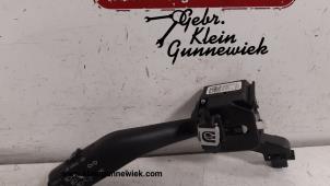 Gebruikte Knipperlicht Schakelaar Volkswagen Tiguan Prijs € 25,00 Margeregeling aangeboden door Gebr.Klein Gunnewiek Ho.BV