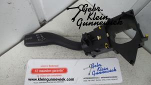 Gebruikte Knipperlicht Schakelaar Audi Q7 Prijs € 40,00 Margeregeling aangeboden door Gebr.Klein Gunnewiek Ho.BV