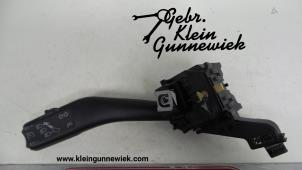 Gebruikte Pinker Schakelaar Volkswagen Caddy Prijs € 25,00 Margeregeling aangeboden door Gebr.Klein Gunnewiek Ho.BV