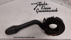 Gebruikte Pinker Schakelaar Volkswagen Caddy Prijs € 20,00 Margeregeling aangeboden door Gebr.Klein Gunnewiek Ho.BV