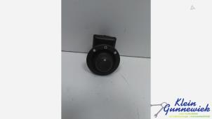 Gebruikte Schakelaar Spiegel Dacia Duster Prijs € 15,00 Margeregeling aangeboden door Klein Gunnewiek Autodemontage & Motorentechniek