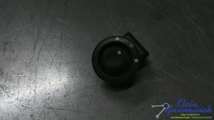 Gebruikte Schakelaar Spiegel Renault Kangoo Prijs € 15,00 Margeregeling aangeboden door Klein Gunnewiek Autodemontage & Motorentechniek