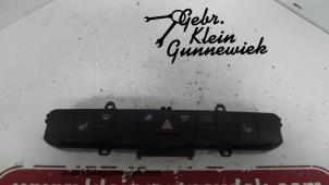 Gebruikte Schakelblok ruiten Volkswagen Crafter Prijs € 30,00 Margeregeling aangeboden door Gebr.Klein Gunnewiek Ho.BV