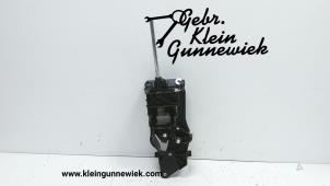 Gebruikte Versnellingspook Volkswagen Crafter Prijs € 95,00 Margeregeling aangeboden door Gebr.Klein Gunnewiek Ho.BV
