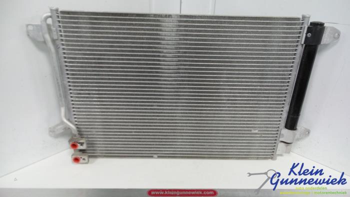 Airco Condensor van een Volkswagen Jetta 2016