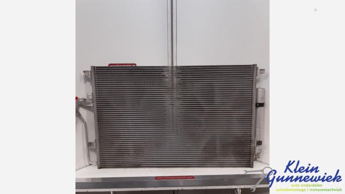 Airco Condensor van een Volkswagen Crafter 2013