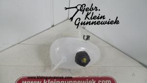 Gebruikte Koelwater Reservoir Renault Twingo Prijs € 20,00 Margeregeling aangeboden door Gebr.Klein Gunnewiek Ho.BV