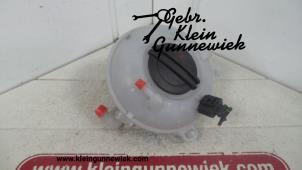 Gebruikte Koelwater Reservoir Volkswagen Passat Prijs € 35,00 Margeregeling aangeboden door Gebr.Klein Gunnewiek Ho.BV