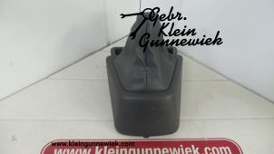 Gebruikte Versnellingspookhoes Peugeot Bipper Prijs € 25,00 Margeregeling aangeboden door Gebr.Klein Gunnewiek Ho.BV