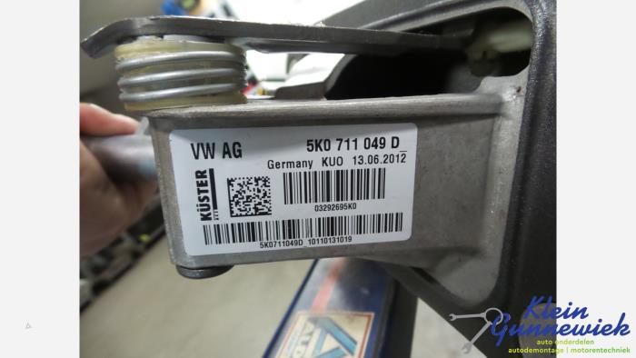 Gebruikte Versnellingspook Volkswagen Scirocco Prijs € 33,00 Margeregeling aangeboden door Klein Gunnewiek Autodemontage & Motorentechniek
