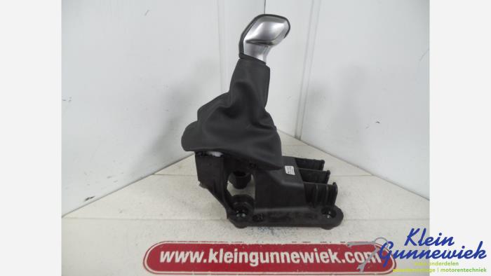 Gebruikte Versnellingspook Peugeot 208 Prijs € 50,00 Margeregeling aangeboden door Klein Gunnewiek Autodemontage & Motorentechniek