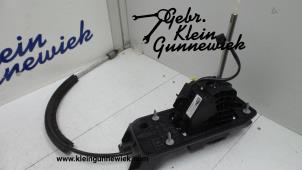 Gebruikte Versnellingspook Volkswagen Touran Prijs € 125,00 Margeregeling aangeboden door Gebr.Klein Gunnewiek Ho.BV