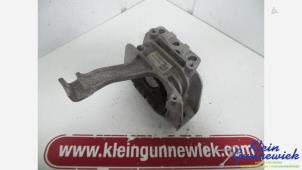 Gebruikte Motorsteun Volkswagen T-Roc Prijs € 25,00 Margeregeling aangeboden door Klein Gunnewiek Autodemontage & Motorentechniek