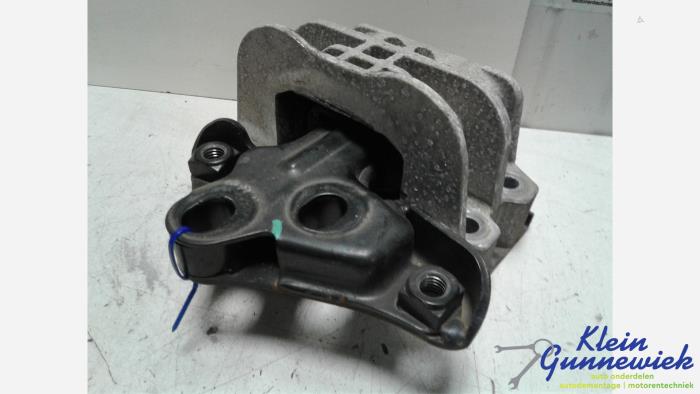 Gebruikte Motorrubber Ford Transit Prijs € 47,00 Margeregeling aangeboden door Klein Gunnewiek Autodemontage & Motorentechniek