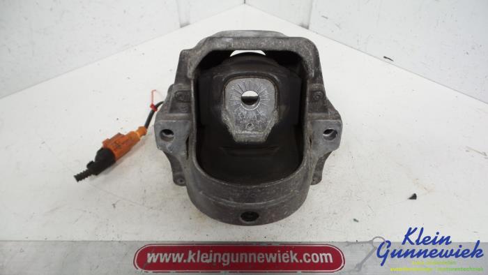 Gebruikte Motorsteun Audi Q5 Prijs € 31,00 Margeregeling aangeboden door Klein Gunnewiek Autodemontage & Motorentechniek