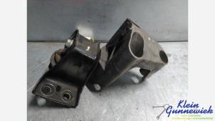 Gebruikte Motorrubber Renault Clio Prijs € 30,00 Margeregeling aangeboden door Klein Gunnewiek Autodemontage & Motorentechniek