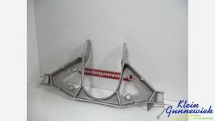 Gebruikte Versnellingsbak Steun Porsche 911 Prijs € 35,00 Margeregeling aangeboden door Klein Gunnewiek Autodemontage & Motorentechniek