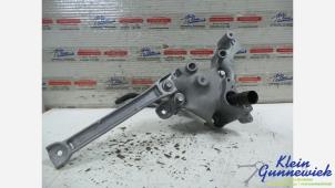 Gebruikte Versnellingsbak Steun Renault Trafic Prijs € 45,00 Margeregeling aangeboden door Klein Gunnewiek Autodemontage & Motorentechniek