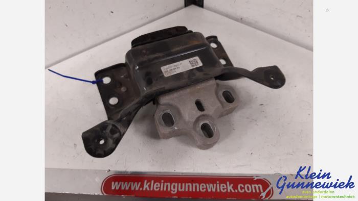 Gebruikte Versnellingsbak Steun Volkswagen E-Golf Prijs € 29,00 Margeregeling aangeboden door Klein Gunnewiek Autodemontage & Motorentechniek